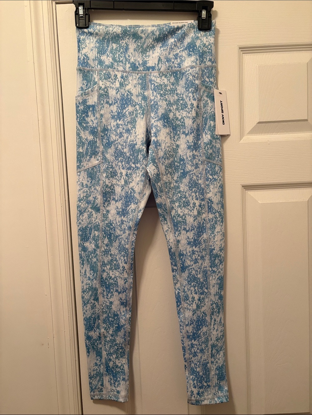 NWT DKNY Light Blue White Marble-Print Leggings